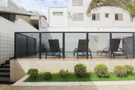 Apartamento à venda com 116m², 3 quartos e 2 vagas Apartamento à venda com 116m², 3 quartos e 2 vagasÁrea comum - Piscina