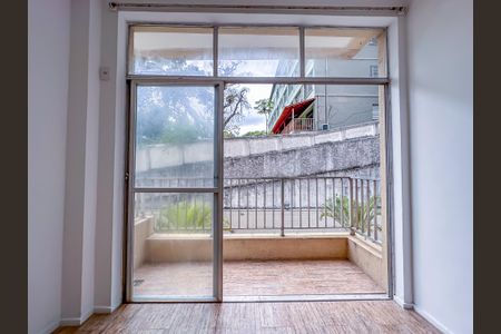 Apartamento à venda com 93m², 2 quartos e 1 vaga