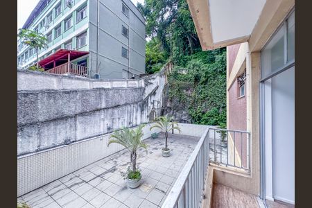 Apartamento à venda com 93m², 2 quartos e 1 vaga