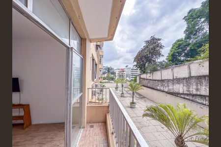 Apartamento à venda com 93m², 2 quartos e 1 vaga