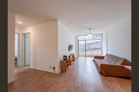 Apartamento à venda com 93m², 2 quartos e 1 vaga