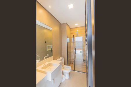 Casa de condomínio à venda com 210m², 3 quartos e 4 vagas Casa de condomínio à venda com 210m², 3 quartos e 4 vagasBanheiro de serviço