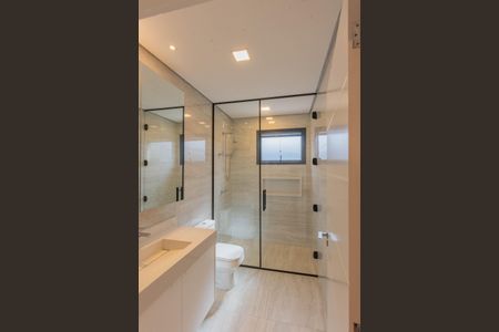 Casa de condomínio à venda com 210m², 3 quartos e 4 vagas Casa de condomínio à venda com 210m², 3 quartos e 4 vagasBanheiro da Suíte 3