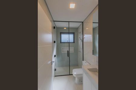 Casa de condomínio à venda com 210m², 3 quartos e 4 vagas Casa de condomínio à venda com 210m², 3 quartos e 4 vagasBanheiro da Suíte 2