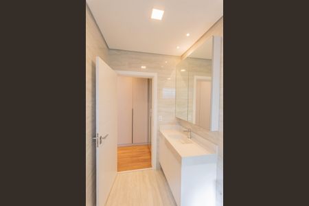 Casa de condomínio à venda com 210m², 3 quartos e 4 vagas Casa de condomínio à venda com 210m², 3 quartos e 4 vagasBanheiro da Suíte 3