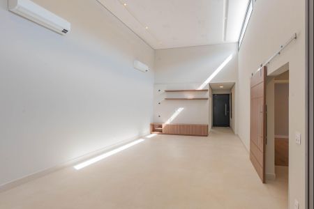 Sala de casa de condomínio à venda com 3 quartos, 210m² em Swiss Park, Campinas