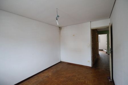 Casa à venda com 180m², 7 quartos e 2 vagas Casa à venda com 180m², 7 quartos e 2 vagasQuarto 2 casa 1