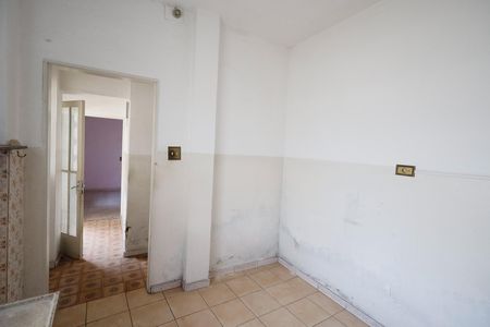 Casa à venda com 180m², 7 quartos e 2 vagas Casa à venda com 180m², 7 quartos e 2 vagasCozinha casa 3