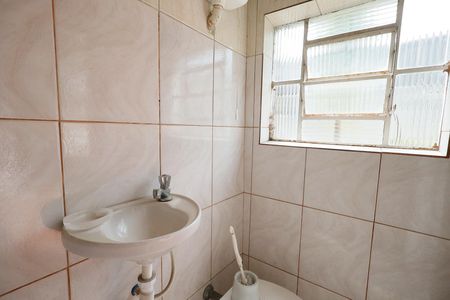 Casa à venda com 180m², 7 quartos e 2 vagas Casa à venda com 180m², 7 quartos e 2 vagasBanheiro 2 casa 1