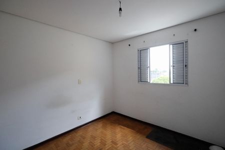 Casa à venda com 180m², 7 quartos e 2 vagas Casa à venda com 180m², 7 quartos e 2 vagasQuarto 1 casa 1