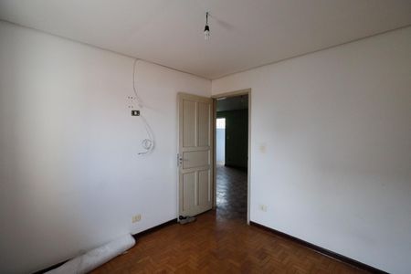 Casa à venda com 180m², 7 quartos e 2 vagas Casa à venda com 180m², 7 quartos e 2 vagasQuarto 1 casa 1