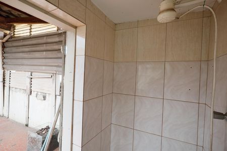 Casa à venda com 180m², 7 quartos e 2 vagas Casa à venda com 180m², 7 quartos e 2 vagasBanheiro 2 casa 1