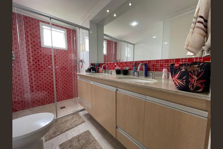 Apartamento à venda com 149m², 3 quartos e 2 vagasBanheiro da Suíte 1