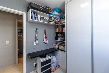 Apartamento à venda com 85m², 3 quartos e 2 vagas Apartamento à venda com 85m², 3 quartos e 2 vagasQuarto 2