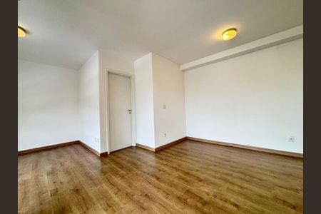 Apartamento à venda com 55m², 1 quarto e 1 vaga Apartamento à venda com 55m², 1 quarto e 1 vagaSala