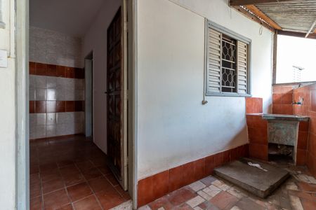 Casa para alugar com 25m², 1 quarto e sem vagaÁrea de Serviço