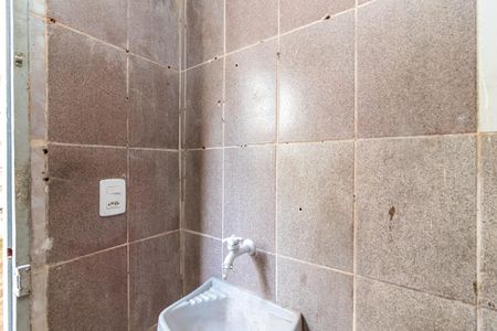 Casa para alugar com 25m², 1 quarto e sem vagaBanheiro