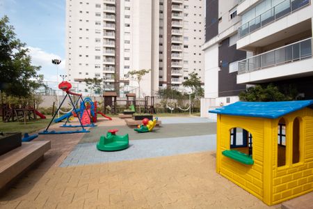 Apartamento à venda com 82m², 2 quartos e 3 vagasÁrea comum - Playground