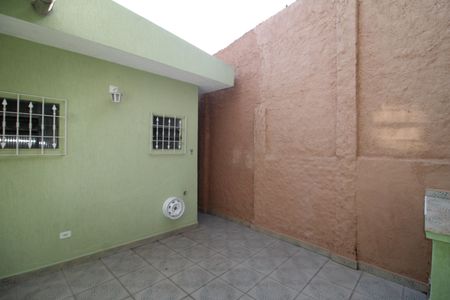 Casa para alugar com 185m², 2 quartos e 2 vagasQuintal