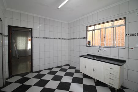 Casa para alugar com 185m², 2 quartos e 2 vagasCozinha