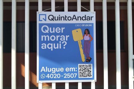 Casa para alugar com 185m², 2 quartos e 2 vagas Casa para alugar com 185m², 2 quartos e 2 vagasFachada