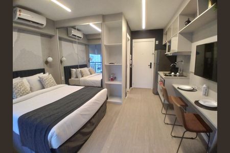 Sala/Quarto de kitnet/studio à venda com 1 quarto, 25m² em Indianópolis, São Paulo