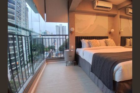 Sala/Quarto de kitnet/studio à venda com 1 quarto, 25m² em Indianópolis, São Paulo