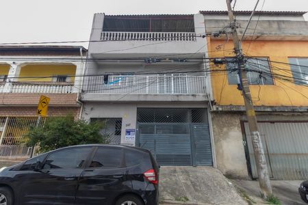 Casa para alugar com 70m², 2 quartos e sem vagaFachada