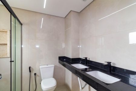 Apartamento à venda com 181m², 3 quartos e 3 vagasBanheiro da Suíte