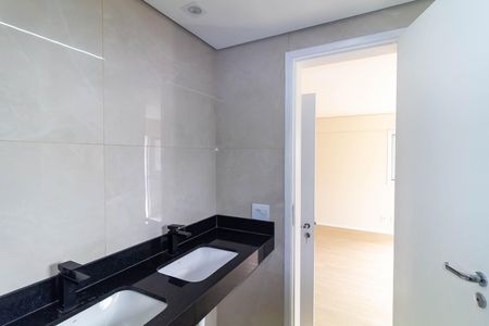 Apartamento à venda com 181m², 3 quartos e 3 vagasBanheiro da Suíte