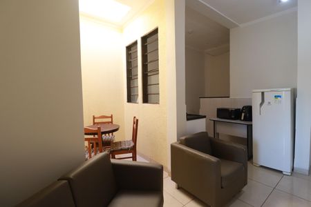 Sala de apartamento para alugar com 1 quarto, 40m² em Jardim Irajá, Ribeirão Preto