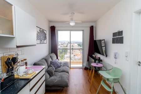Sala/Cozinha de apartamento para alugar com 1 quarto, 29m² em Parque Vitoria, São Paulo