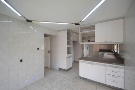 Apartamento para alugar com 280m², 4 quartos e 3 vagasCozinha 