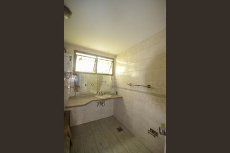 Apartamento para alugar com 280m², 4 quartos e 3 vagas Suíte 1-Banheiro