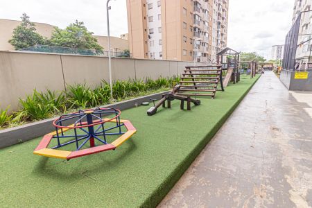 Apartamento à venda com 75m², 3 quartos e 1 vaga Apartamento à venda com 75m², 3 quartos e 1 vagaÁrea comum - Playground