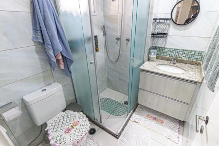 Apartamento à venda com 75m², 3 quartos e 1 vaga Apartamento à venda com 75m², 3 quartos e 1 vagaBanheiro da Suíte