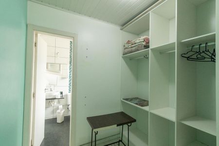 Closet de casa para alugar com 1 quarto, 25m² em Uberaba, Curitiba