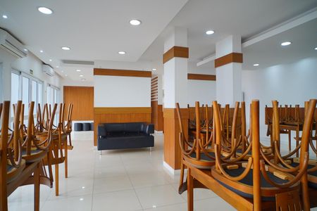 Apartamento para alugar com 68m², 2 quartos e 1 vaga Apartamento para alugar com 68m², 2 quartos e 1 vagaÁrea comum - Salão de festas