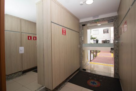 Apartamento para alugar com 53m², 2 quartos e 1 vagaHall social