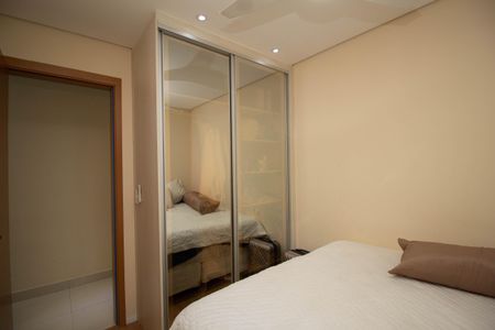 Quarto 1 de apartamento à venda com 2 quartos, 50m² em Jardim Iris, São Paulo