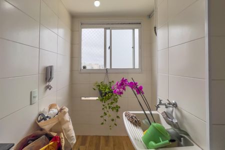 Apartamento para alugar com 40m², 2 quartos e 1 vagaCozinha e área de serviço 