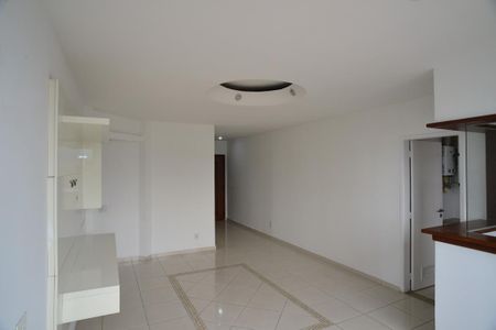 Sala de apartamento para alugar com 2 quartos, 79m² em Barra da Tijuca, Rio de Janeiro