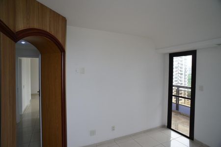 Apartamento para alugar com 79m², 2 quartos e 1 vagaSuíte