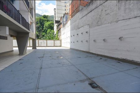 Apartamento à venda com 92m², 2 quartos e 1 vagaÁrea comum