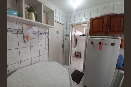 Cozinha de apartamento para alugar com 1 quarto, 30m² em Centro, São Vicente