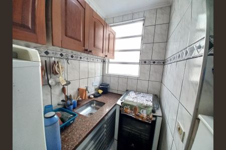 Cozinha de apartamento para alugar com 1 quarto, 30m² em Centro, São Vicente