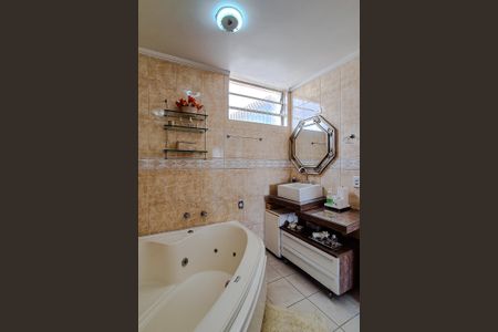 Apartamento à venda com 200m², 3 quartos e 2 vagasBanheiro da Suíte