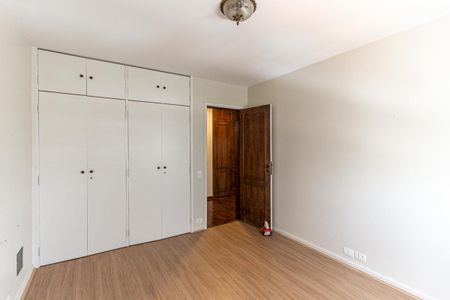Apartamento à venda com 260m², 4 quartos e 3 vagasQuarto 2