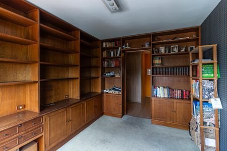 Apartamento à venda com 260m², 4 quartos e 3 vagasQuarto 4