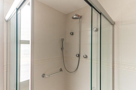 Apartamento à venda com 260m², 4 quartos e 3 vagasBanheiro da Suíte